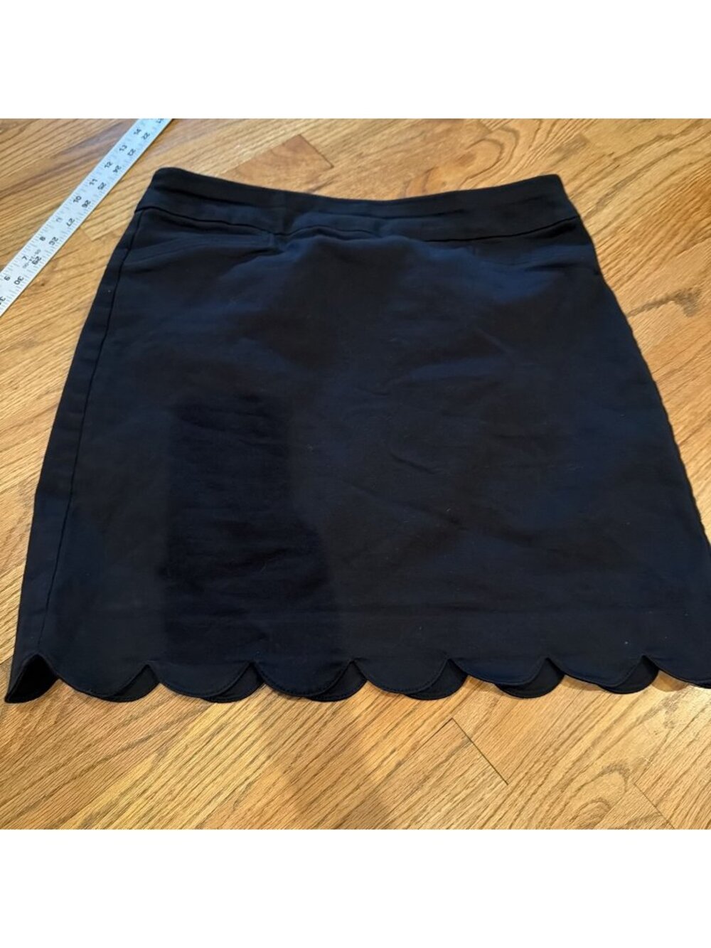 CROFT & BARROW WOMENS BLACK SCALLOPED SKORT SIZE 10